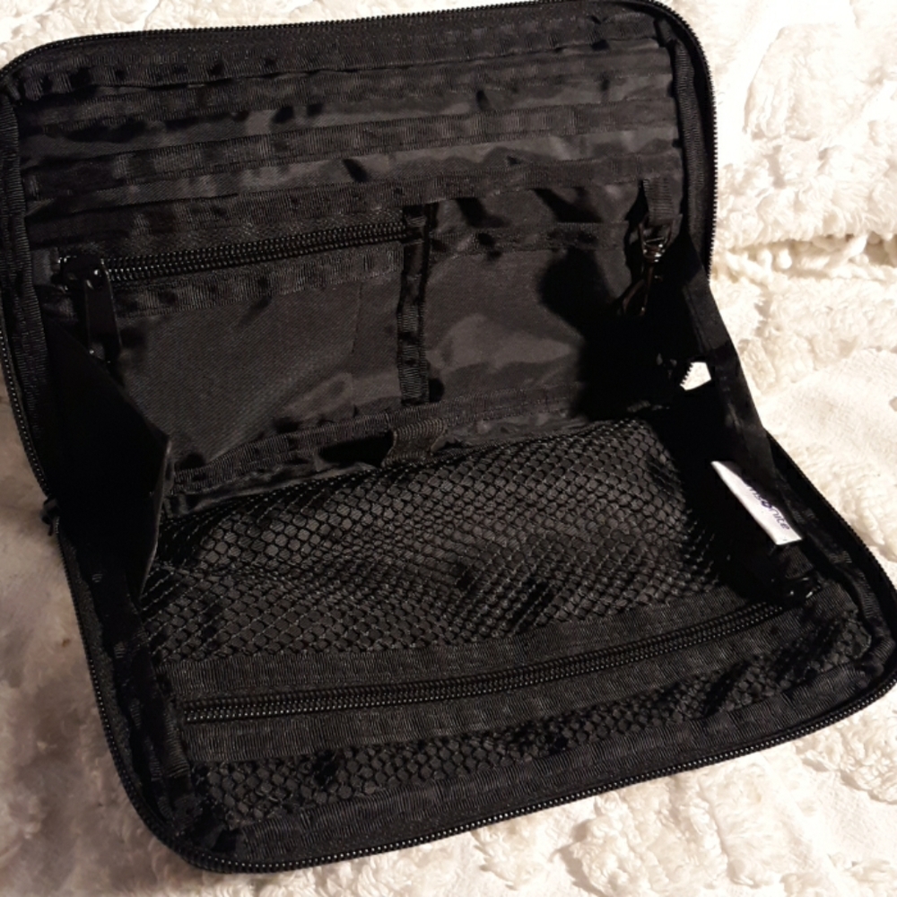Samsonite Softside Wallet - Picture 2 of 4